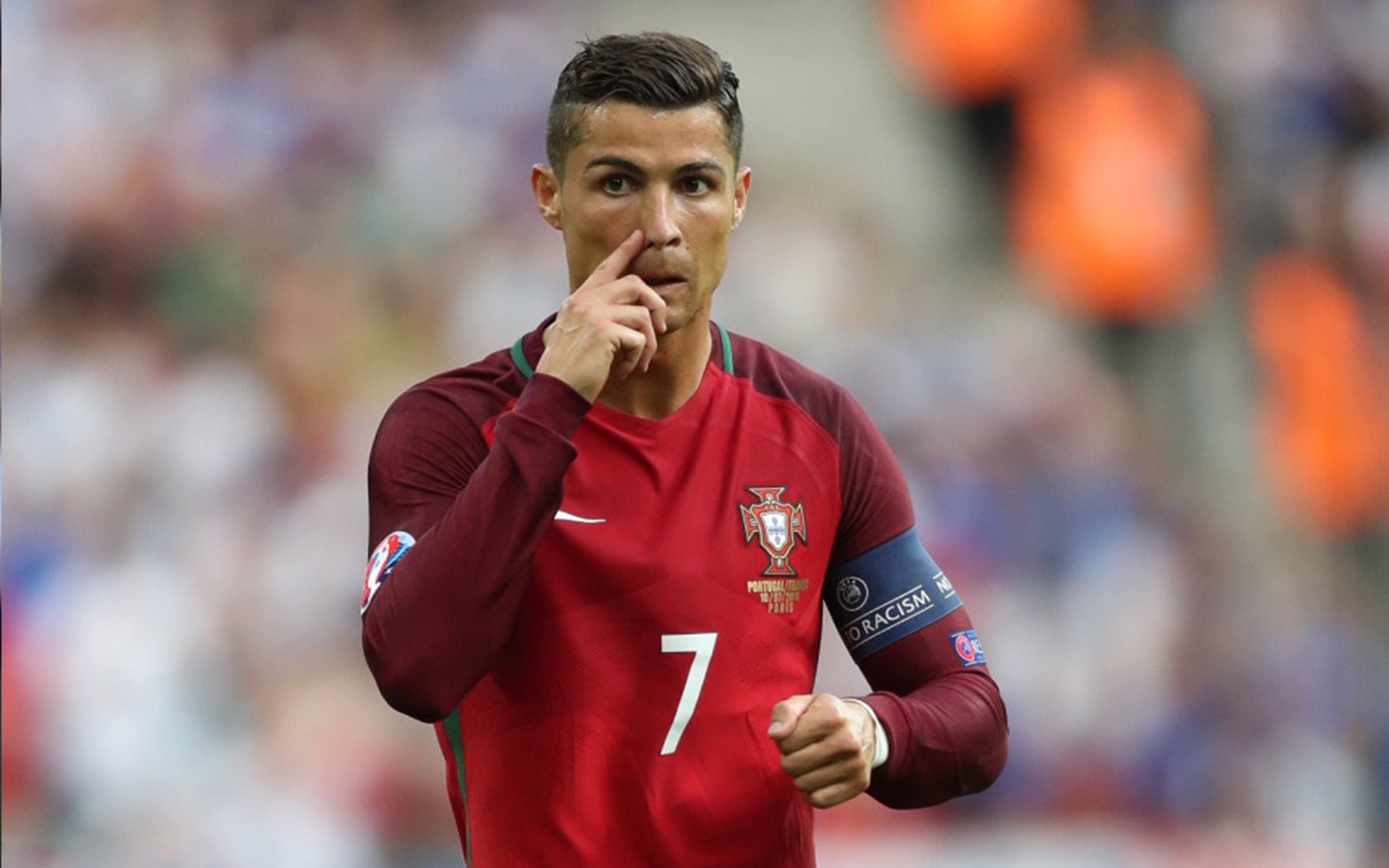 开云体育下载-意大利赛场迎来新秀，年轻球员表现抢眼，意大利球员2021